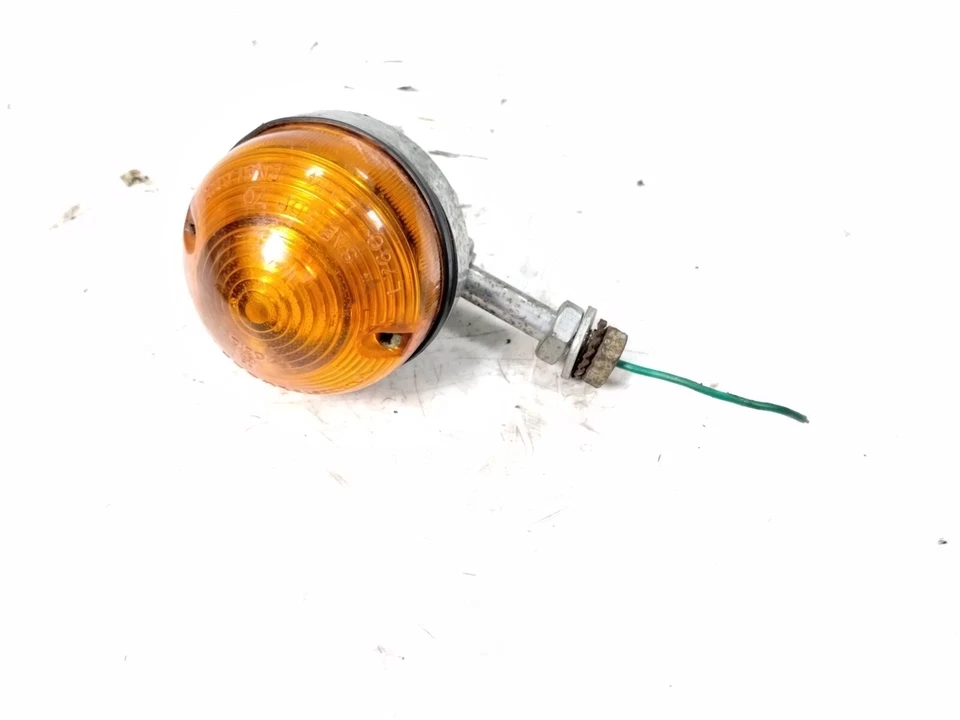 1976 Triumph Bonneville 750 T140 右后转向信号指示灯 — 第 4/4 张图片