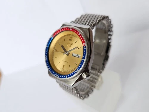 VINTAGE SEIKO 5 6309-8360 DAYDATE Gold dial Pepsi bezel Shark mesh +leather band