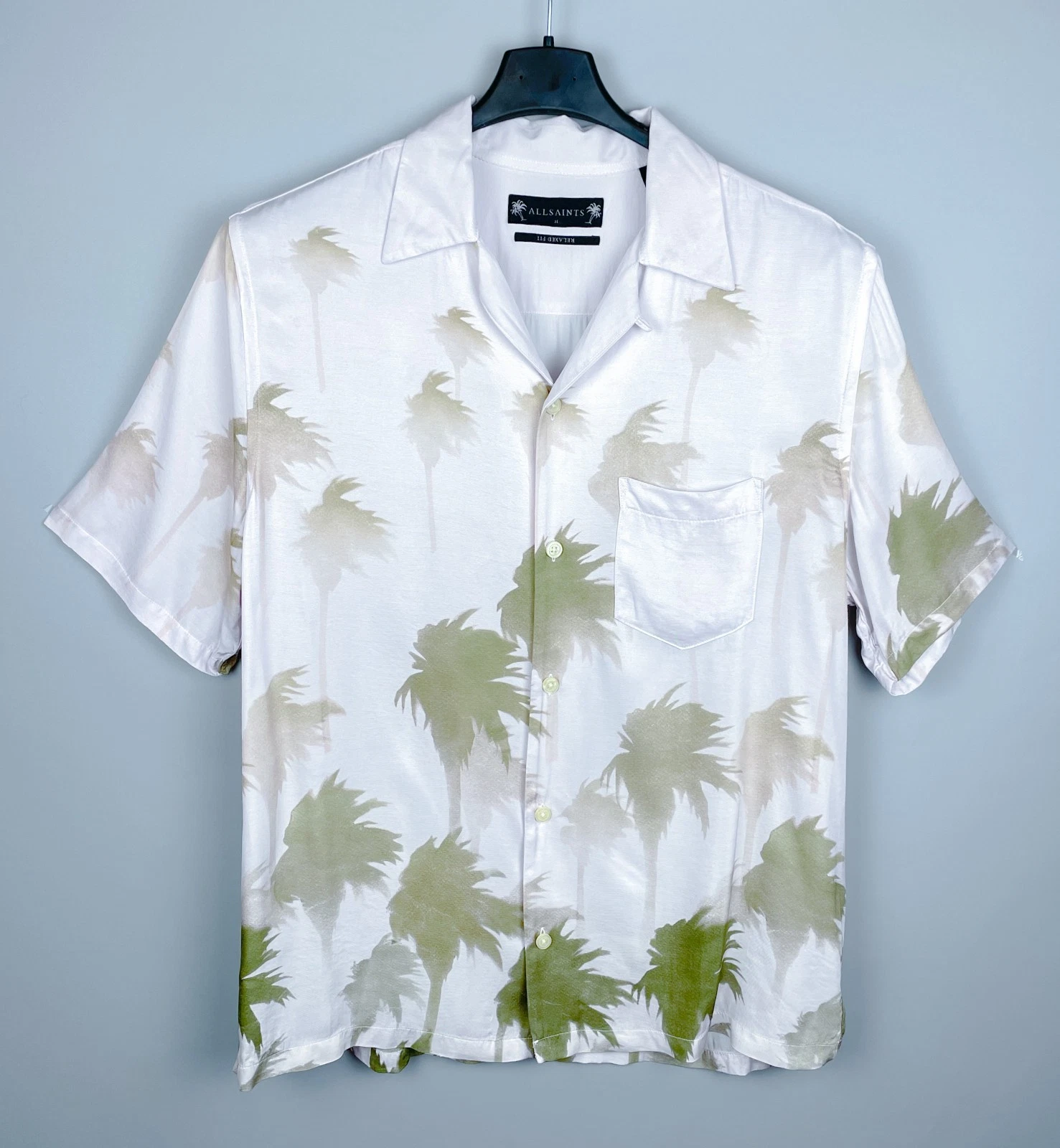 Men's AllSaints Palm Island Storm on the beach Viscose Short Sleeve Shirt Size M
Opens in a new wind