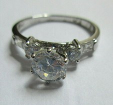 SILVER RING ENGAMENT RING , 5MM Center CZ Stone, SIZE 7