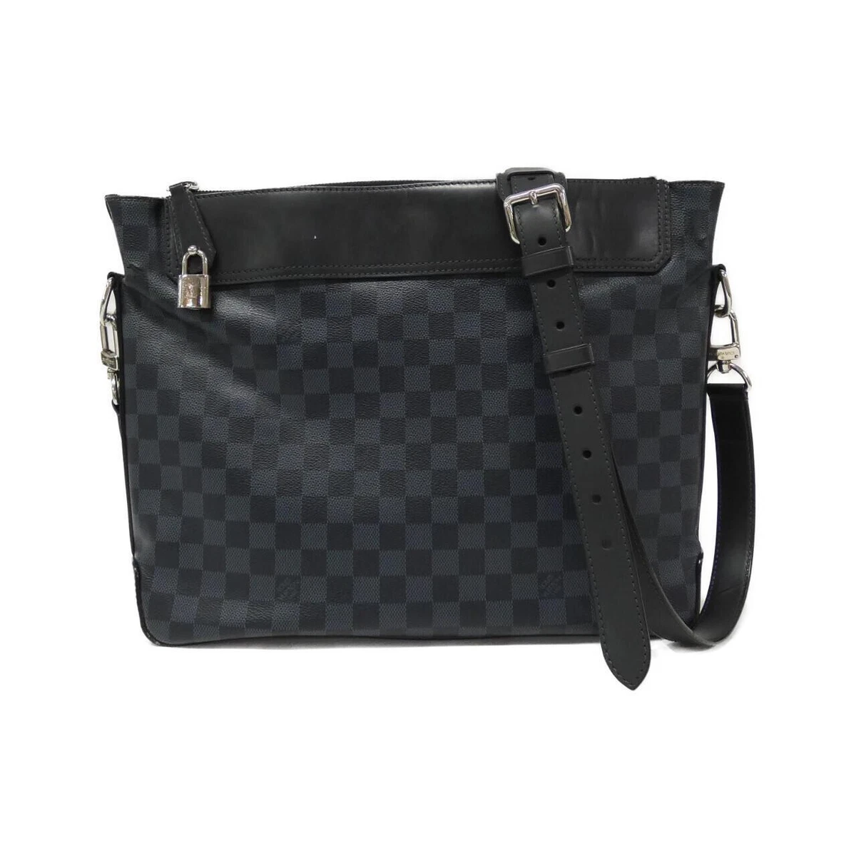 Lv messenger store bag damier