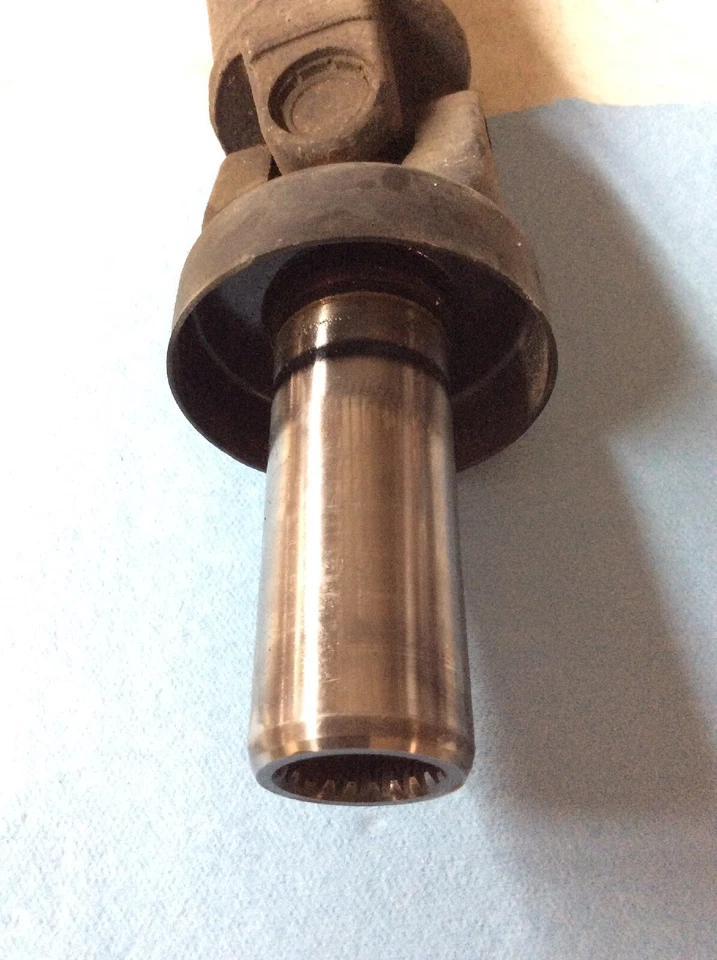 Pontiac Vibe 2003 2004 2005 2006 AWD eje de transmisión delantero con pernos Foto 2 de 4