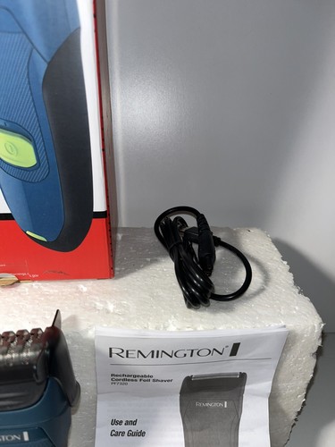 Remington Foil Shavers PF7320 Cordless Rechargeable 1 Charging Cord 2 Shavers - Picture 3 of 5