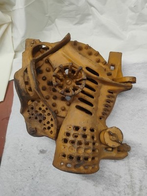 Antique Corn Sheller Hand Crank Grinder 2G