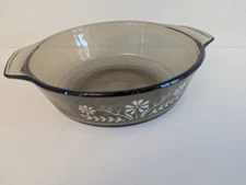 VTG Glasbake Jeanette Casserole 8" Round smoked amber glass yellow daisies VGC