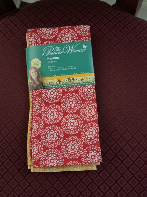 Pioneer Woman Hyacinth Cloth NAPKINS Set of 4 NIP 18x18 Fabric Square Assorted