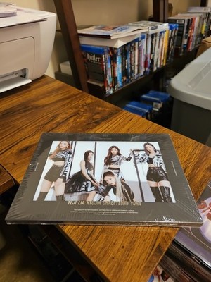 Itzy 있지 / It'z Me / ''It'z'' Version (2020, CD) KPOP Album JYPK 1131