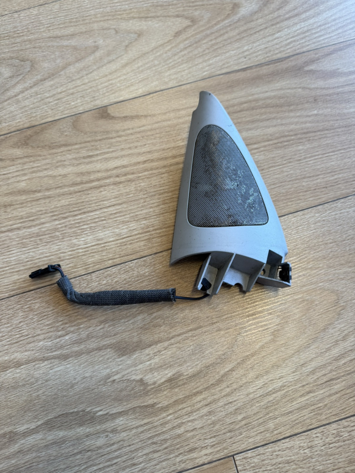 VW Polo Left Power Mirror Cover With Speaker Tweeter Beige 6N0837993F Oem