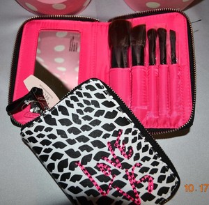 Victoria S Secret Makeup Victorias Secret Power Tools Brush Set