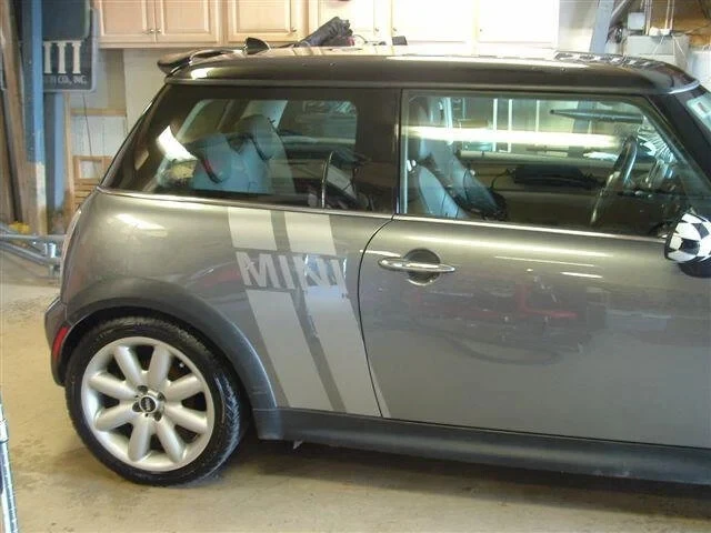 Gráficos de cuerpo de vinilo Mini Cooper rayas en ángulo gráficos de vinilo personalizados Foto 2 de 3
