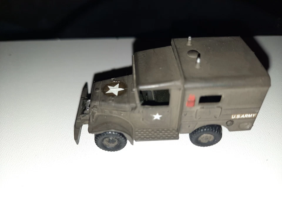 Roco minitanks 1 pz Dodge commander cold war verniciato green NATO scala 1/87 - Immagine 4 di 4