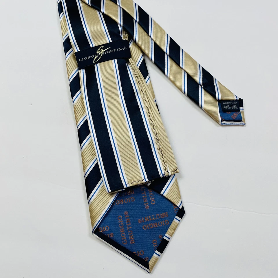 Juego de corbata hecha a mano a rayas Giorgio Brutini, pañuelo y barra de corbata  Foto 4 de 4