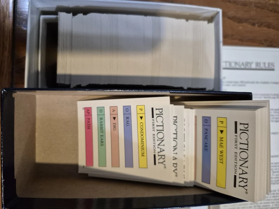 Vintage PICTIONARY 1985 FIRST EDITION Replacement board only - Image 4 of 4