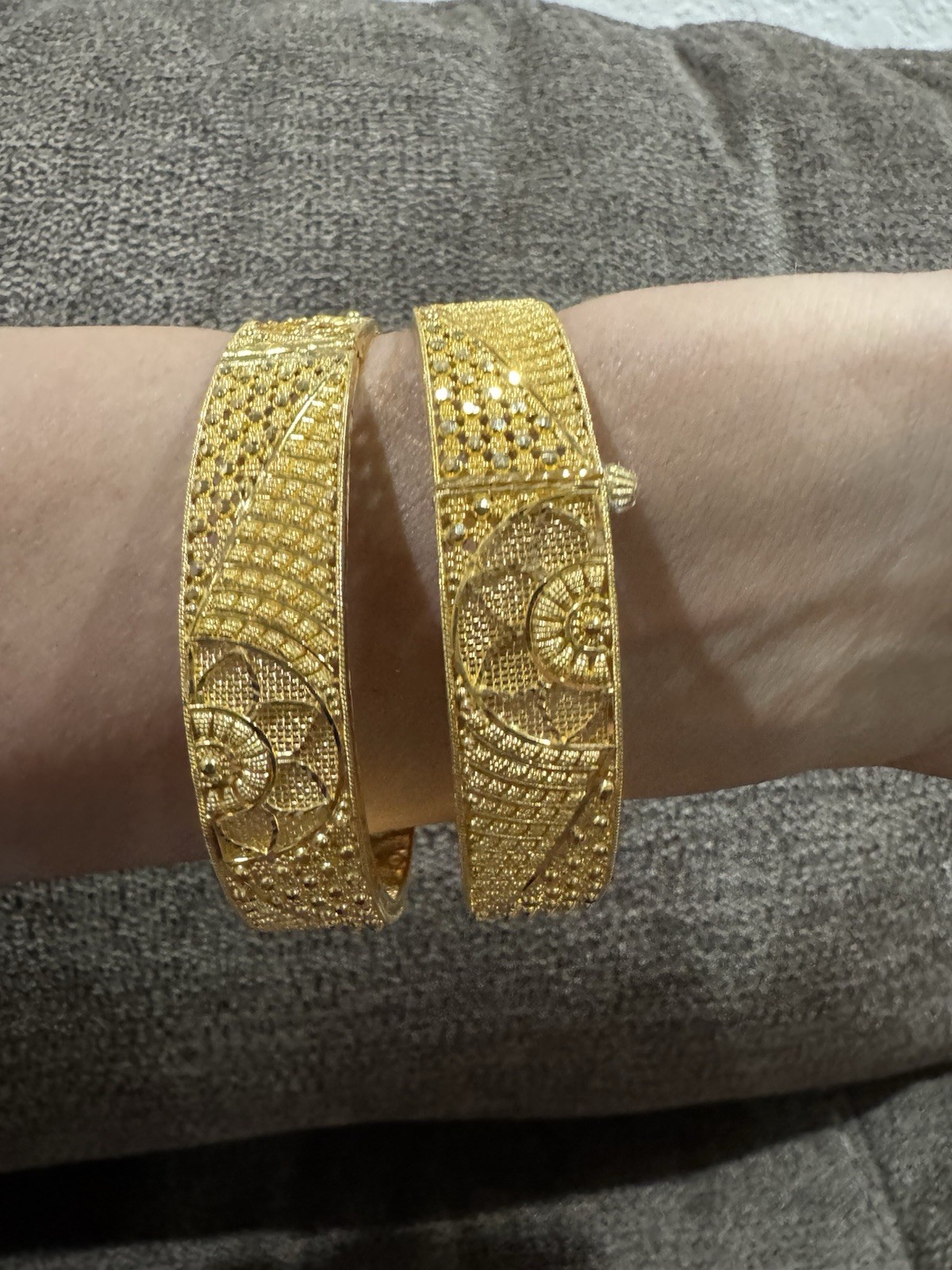 22K Solid Gold Hinged Bangles – Matching Pair (Se… - image 13