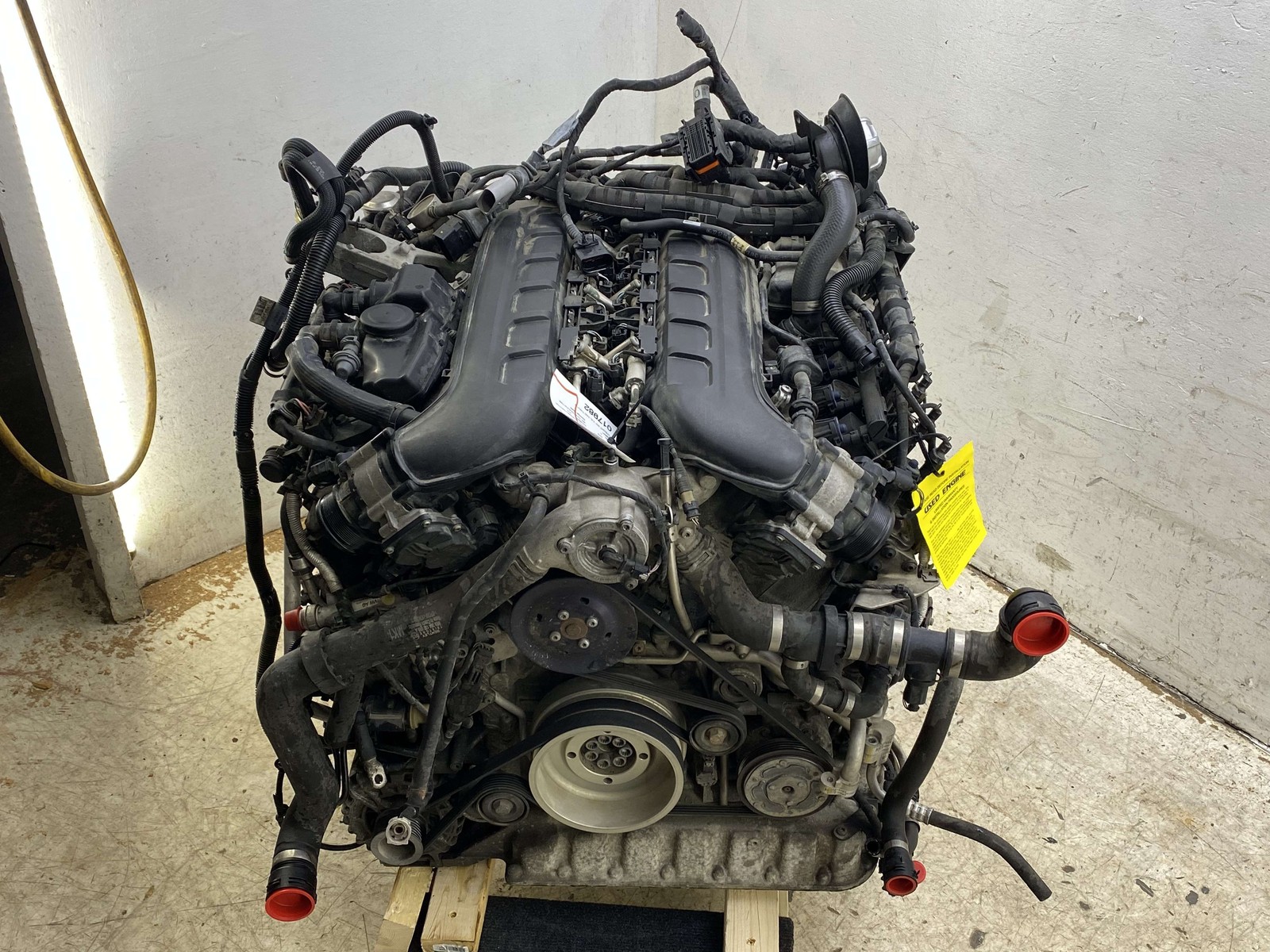 Bentley Bentayga 2015-2020 Motor P/N 36A973595Q