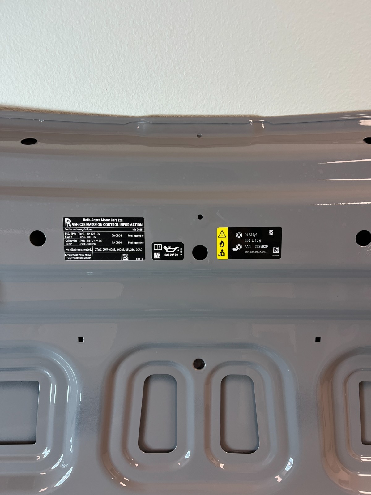 Rolls-Royce Cullinan Series II Hood - LIKE NEW P/N 41007450196