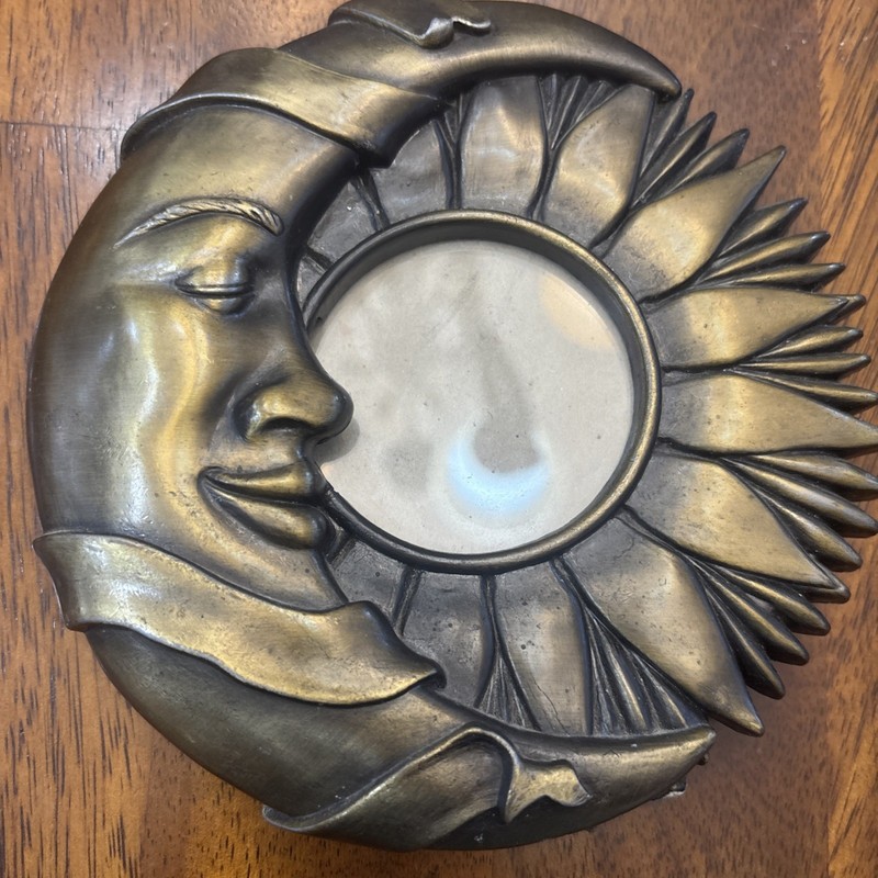 Vintage CELESTIAL SUN and MOON Picture Frame metal 3d 6 x6 glass 2.5 x 2.5 