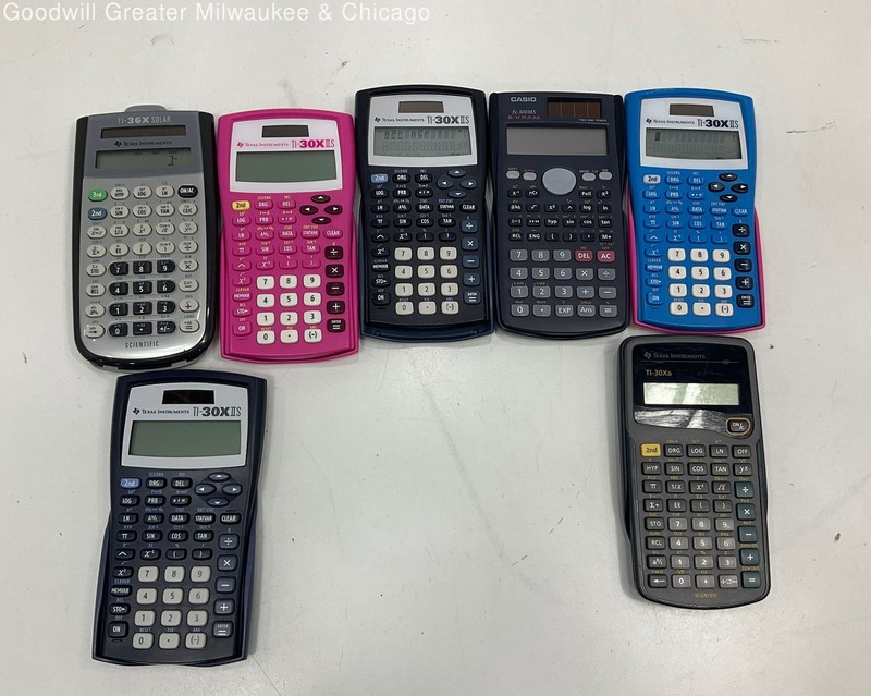 Lot of Seven (7) Scientific Calculators (Untested); Casio and Texas Instruments