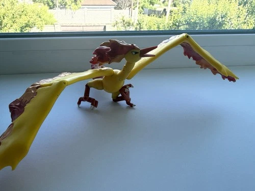 Pokemon Moltres Figure Flame Wings Articulated Legendary Bird