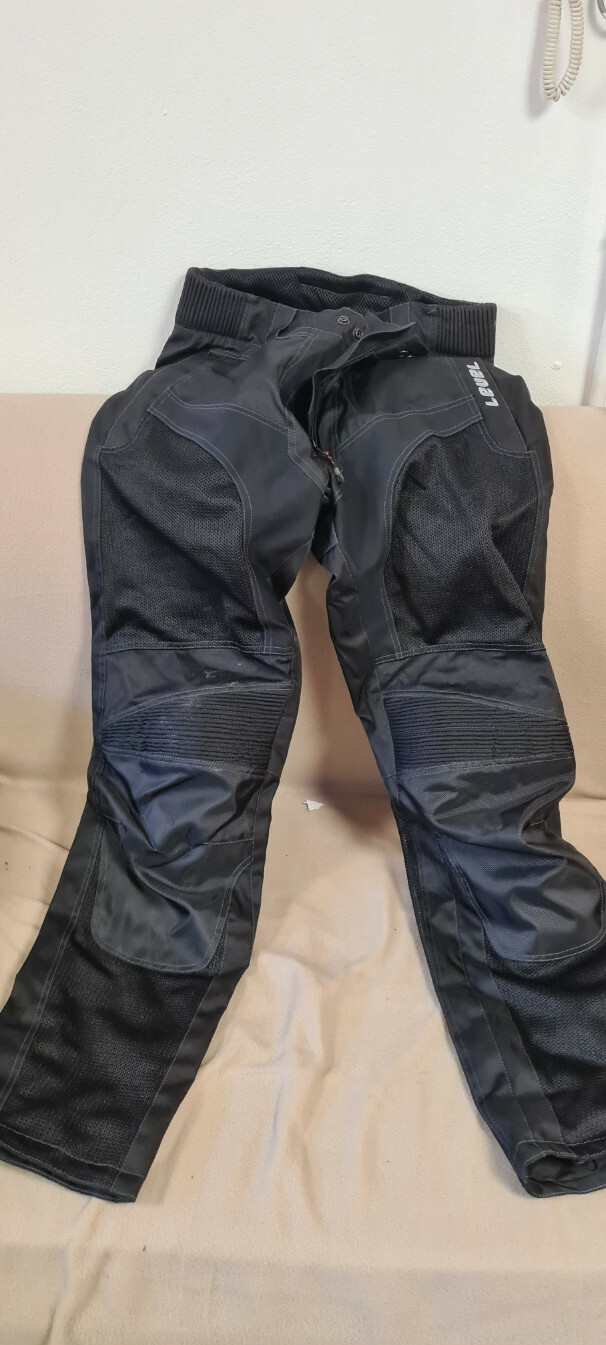 Pantalone Moto Tessuto impermiabile Ventila' Con Protezioni CE Sfodrabile LEVEL