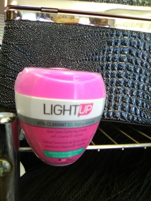 light up face cream