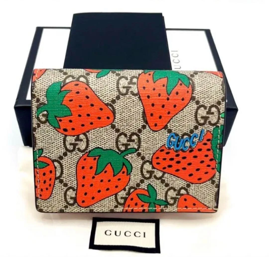 GUCCI Strawberry Printed Bifold Wallet GG Supreme Canvas Pink Red Beige