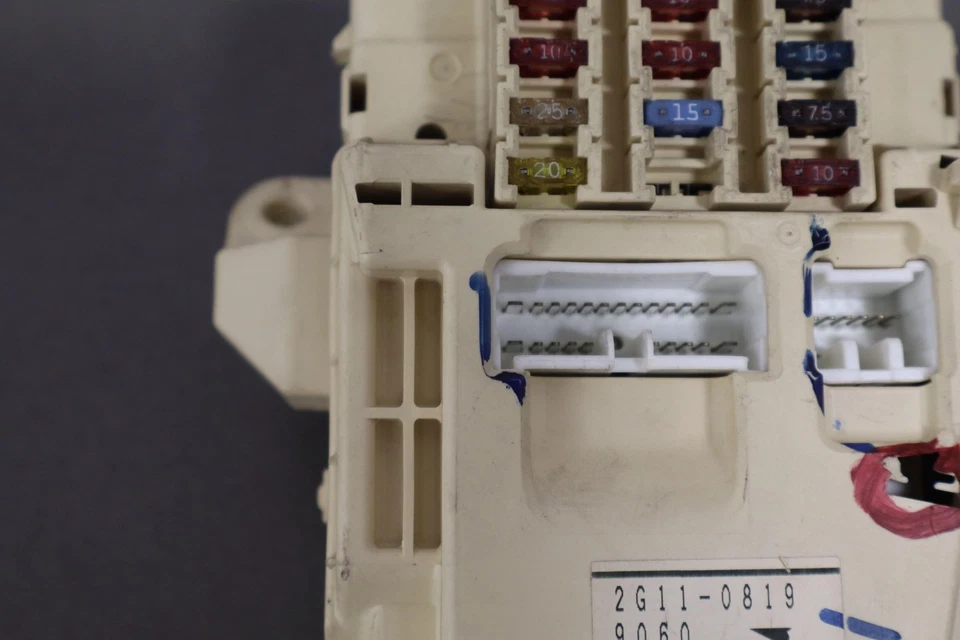 Toyota 4Runner 2002 cabina relé de fusibles caja de conexiones Foto 4 de 4