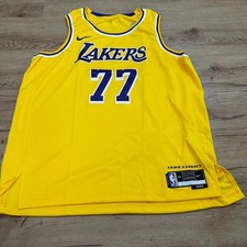 Ultimate Los Angeles Lakers Collector and Super Fan Gift Guide 57