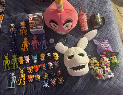 Funko fnaf figures,plush,mask,cups (all unused)