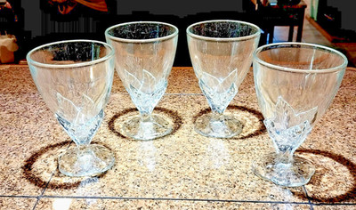 La Rochere France LRH& Leaf-Embossed Clear Water Goblets Pressed Glass ''READ''
