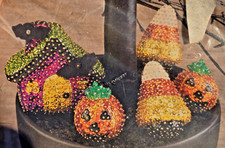 RARE Herrschners Sunrise HALLOWEEN SPIRIT Makes 5 Sequin Bead Xmas Ornament KIT