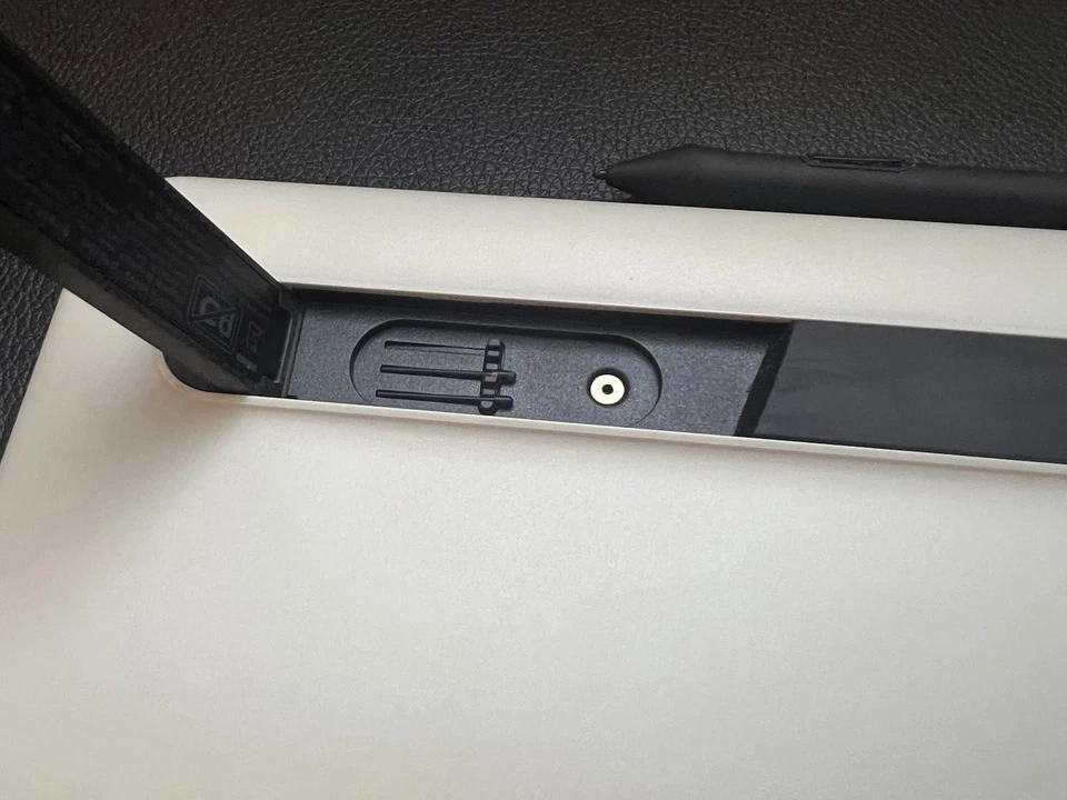 Wacom One 13,3 Zoll Grafiktablett mit Display - Stifttablett - Bild 3 von 4