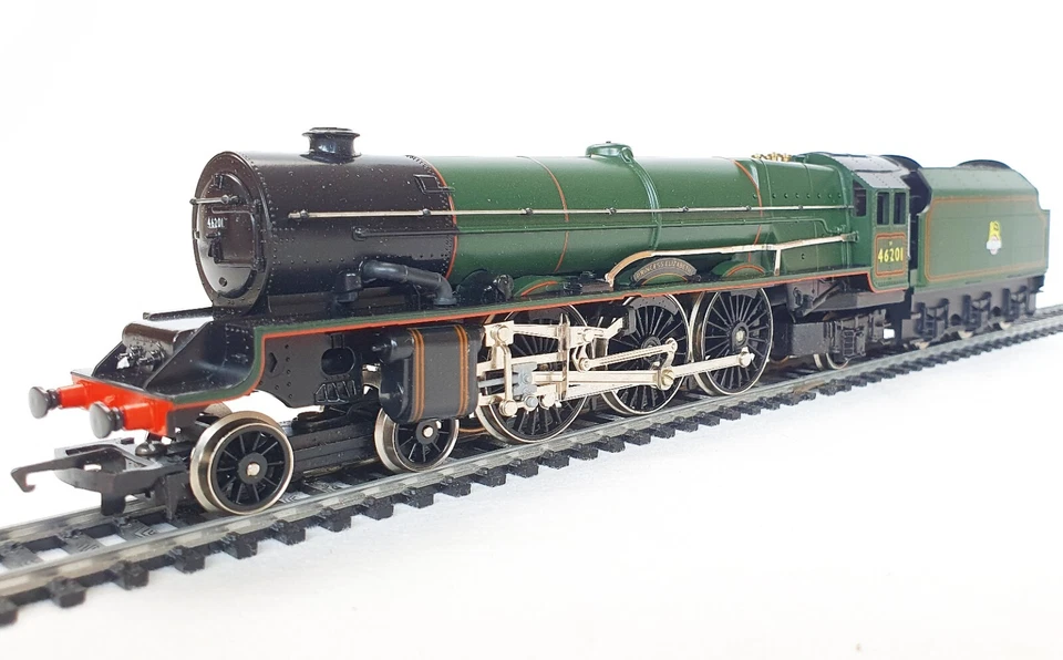 Hornby OO HO British Railways Class 8P "PRINCESS ELIZABETH" Steam Locomotive MIB - Image 4 of 4