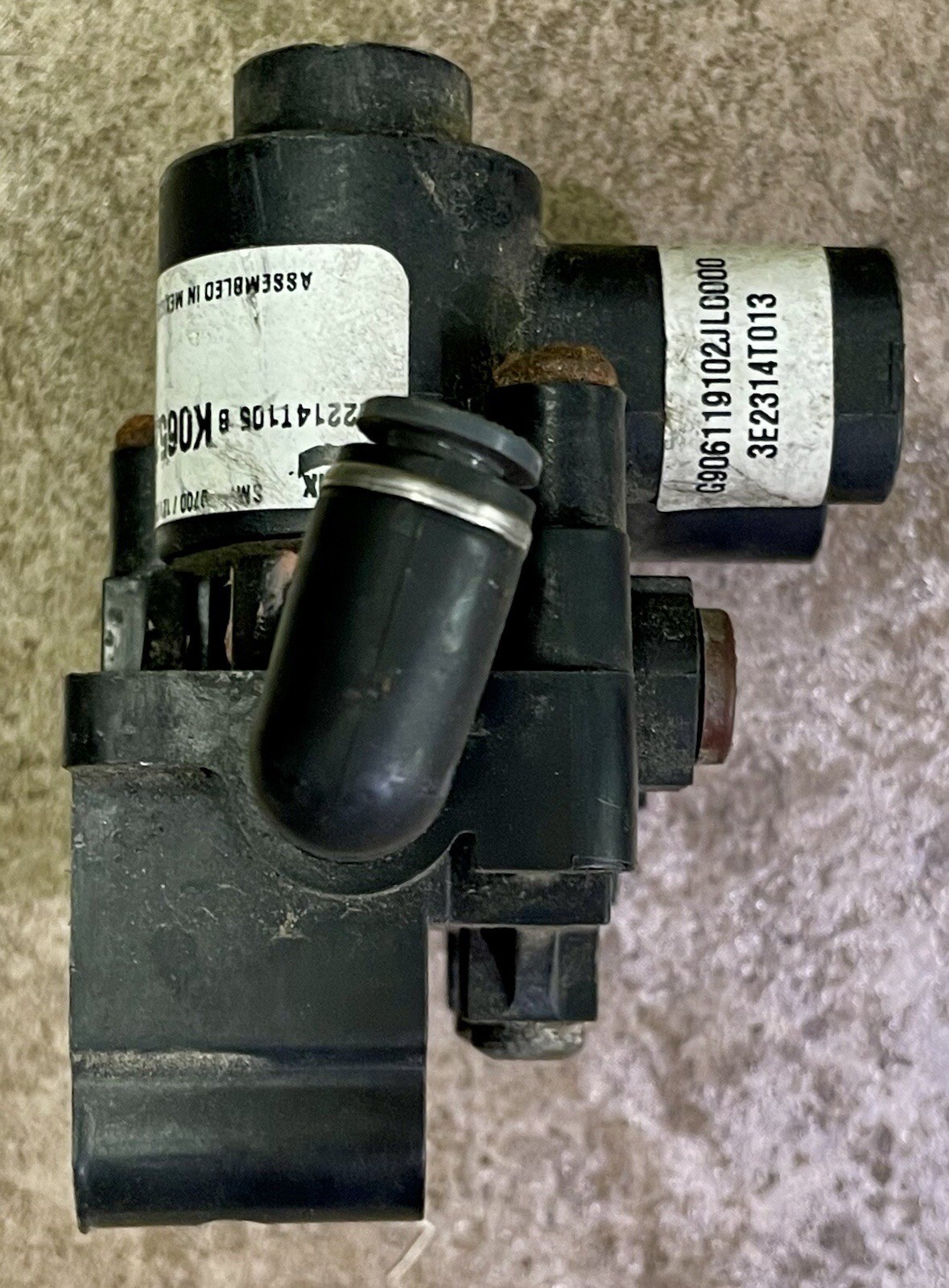 BENDIX ABS MODULATOR VALVE WITH SOLENOIDS K056040 / K065221  