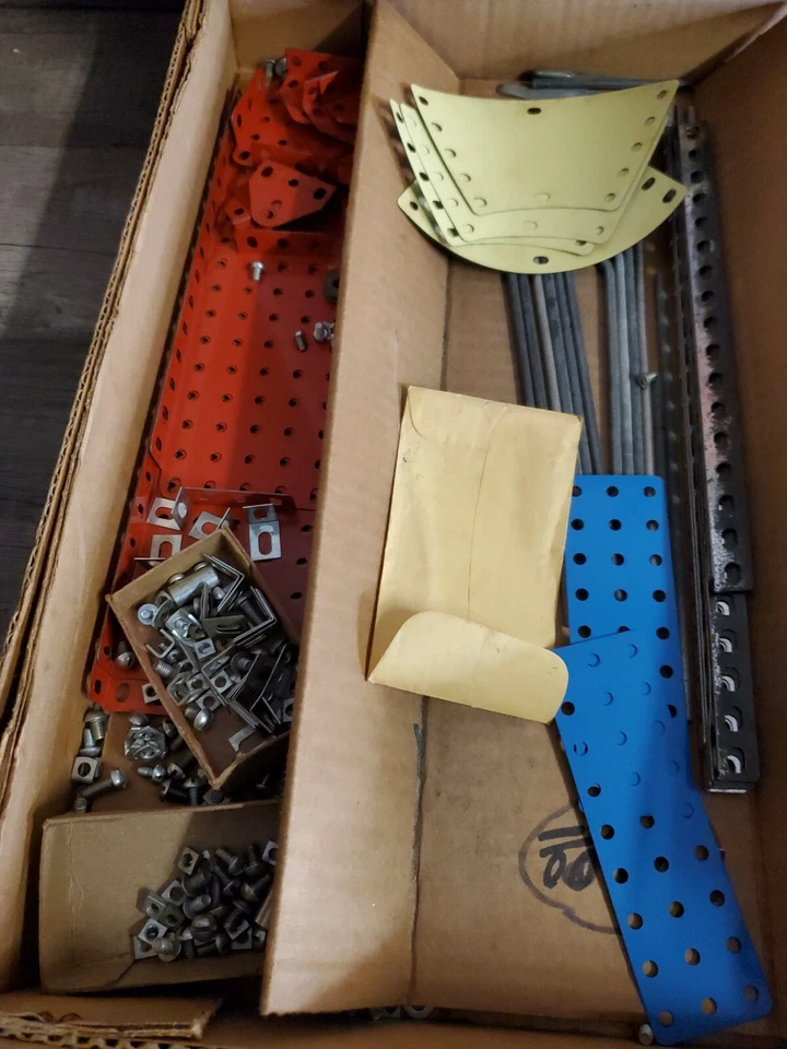 Vintage Gilbert Senior Engineer Erector Set Motorized - Image 4 of 4