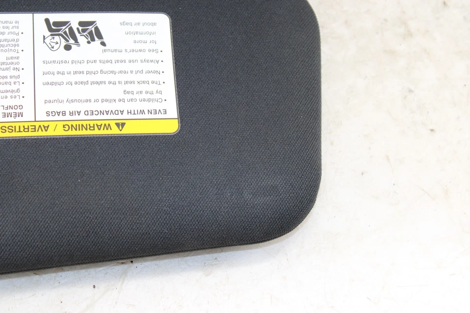 Parasol izquierdo Nissan Juke Nismo 2015-2017 OEM GC68 Foto 3 de 4