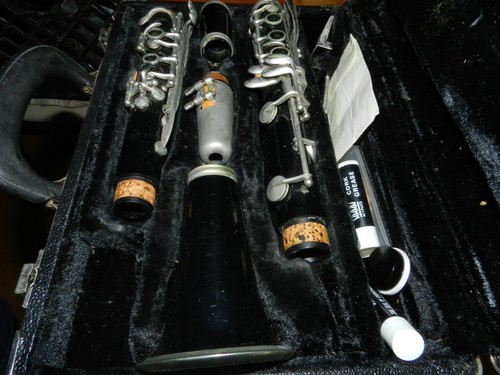 Cleveland KING TEMPO Clarinet w/Hard Case & Supplies - Picture 2 of 10