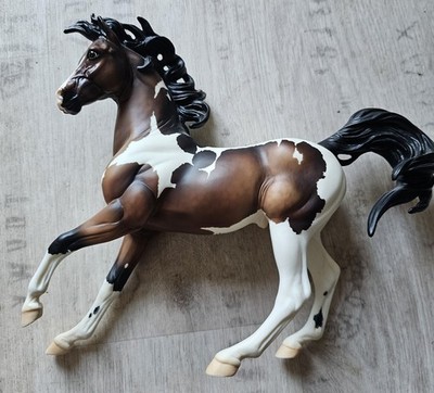 Breyer Ethereal EARTH 1:9 Horse only-DE only