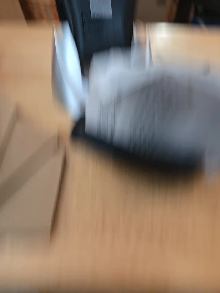 Oregon Scientific Portable NOAA Weather Alert Radio MODEL# WR601 - Image 2 of 4