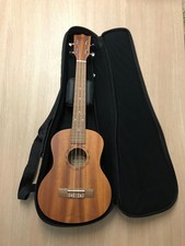 Ukulele Tenore in Legno, Marca HRicane,Come nuovo