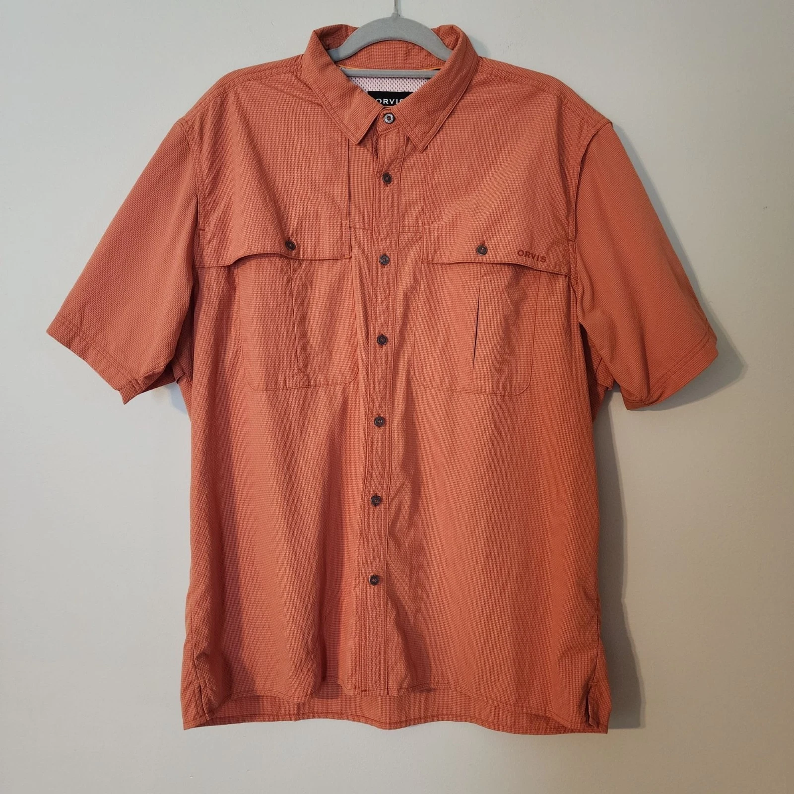 Orvis men sz L Active Fit Button Down Shirt Hiking Fishing Outdoors