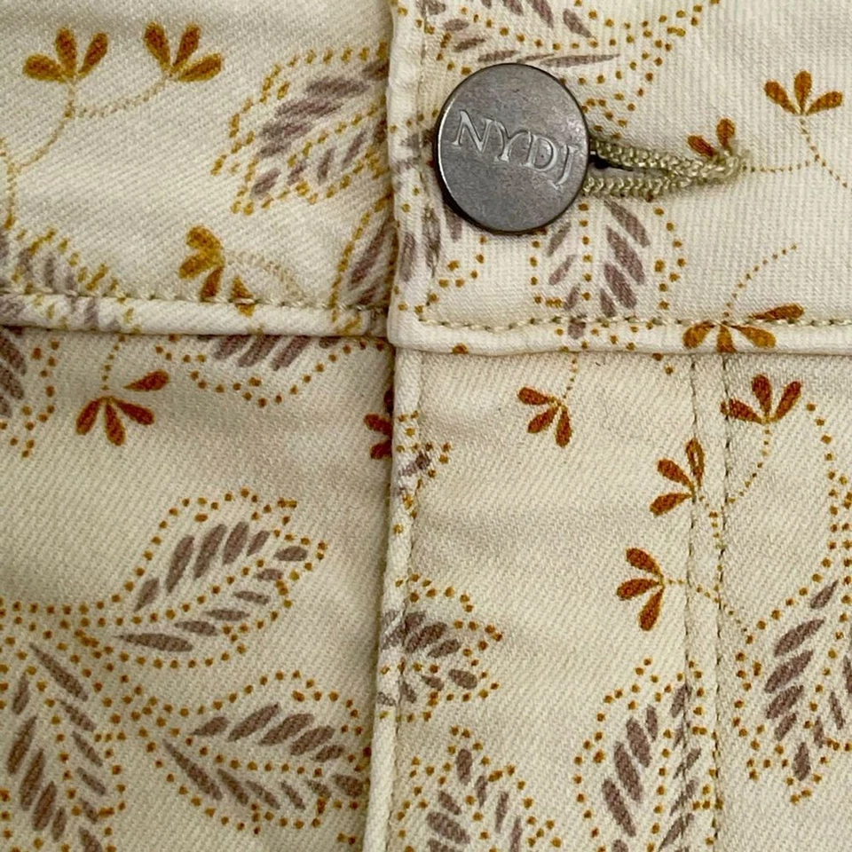 NYDJ Cream Bermuda Shorts Paisley Prints Women’s Size 12 Stretchy Pockets Summer - Image 4 of 4