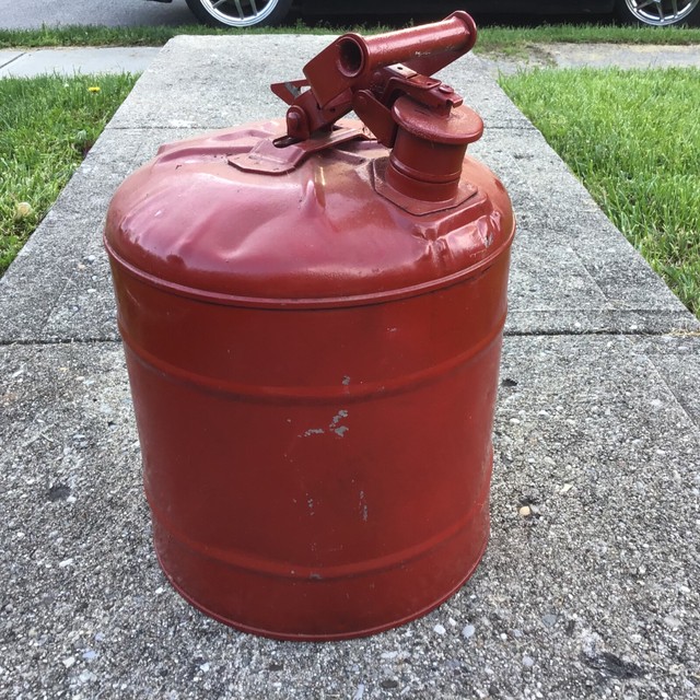 5 Gallon Galvanized Steel Safety Gas Can Flammable Liquids Spring