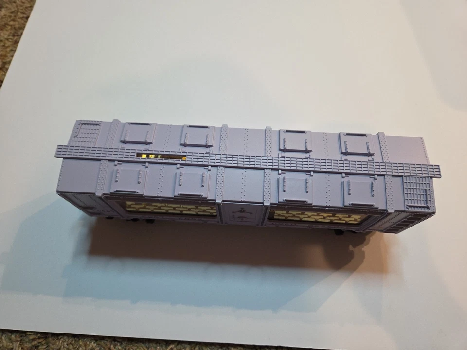 Lionel 6-29622 #6445 Fort Knox Mint Car GOLD Bullion Girls Set #3 - Image 2 of 4