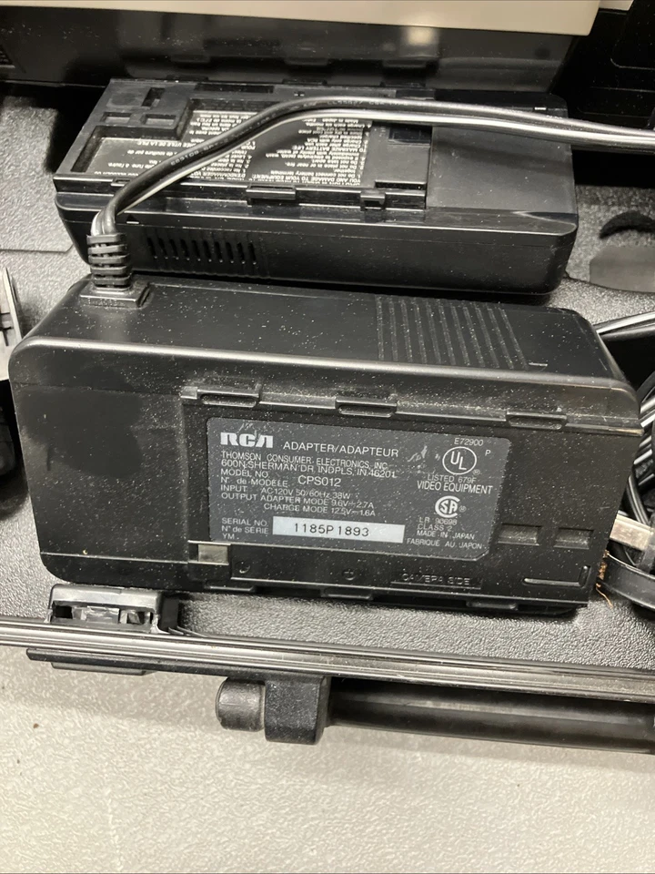 RCA CC510 Pro VHS Camcorder with Case and Accessories Untested - Image 4 of 4