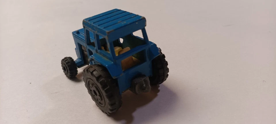 Vintage Matchbox Superfast No. 46 Ford Tractor Lesney Blue VG - Image 3 of 4