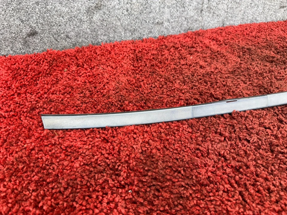 Juego de molduras de riel de techo lateral izquierdo y derecho BMW 99-05 E46 sedán OEM 106K Foto 3 de 4