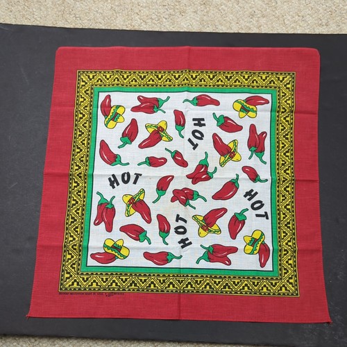 Vintage Chili Pepper Bandana Polycotton USA Biker 21x22 Rot Sombrero Hot Aztec - Bild 1 von 10