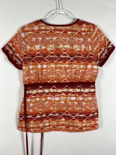Koi Scrub Top Size M Red Orange Geometric 115PR Kathryn Nursing Medical Uniform - Picture 6 of 6