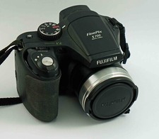 Fujifilm FinePix S700 7.1 Megapixel Digital Camera-PLEASE READ